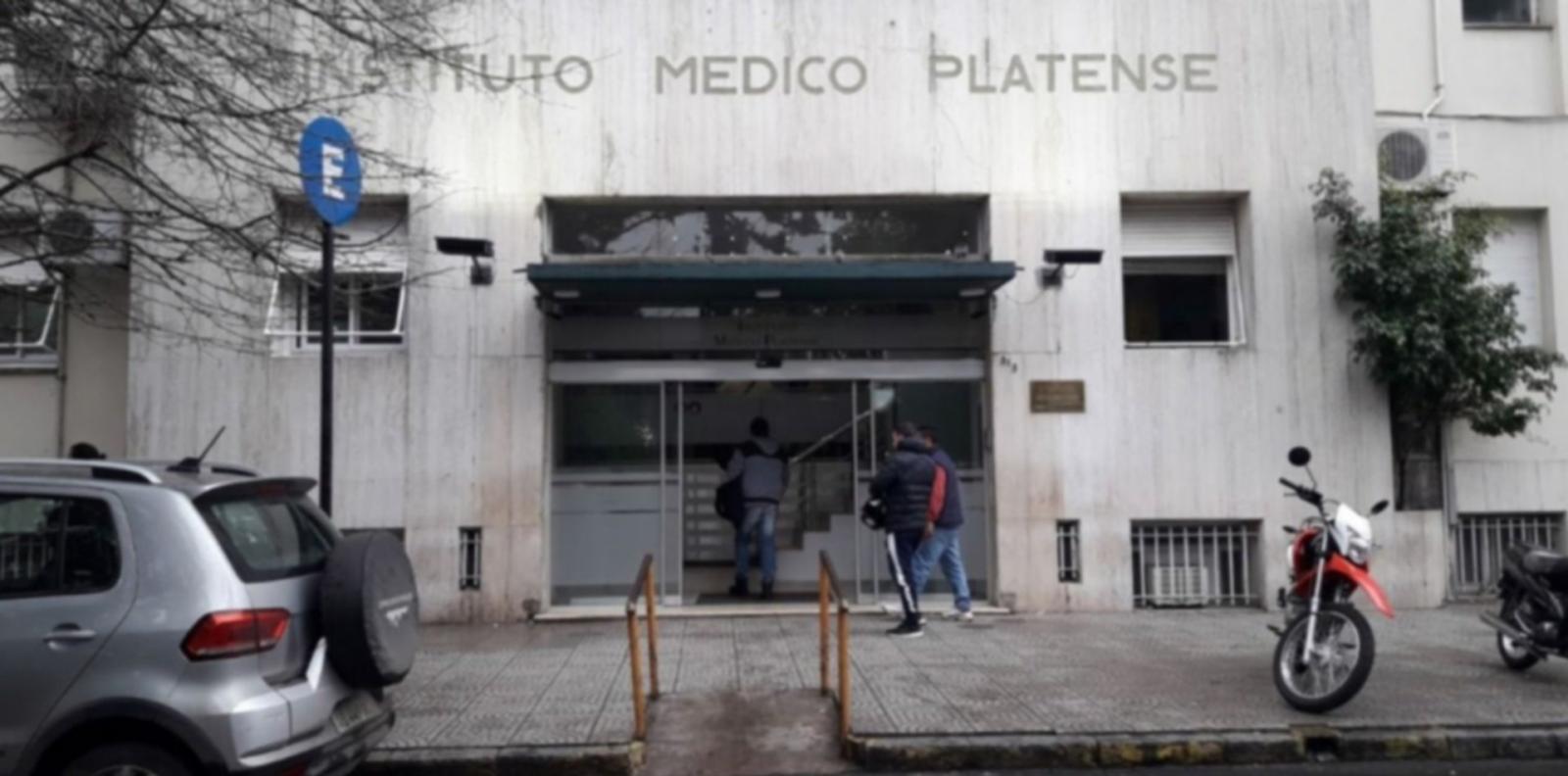 Imagen Javier Altamirano pasó la noche estable en el Instituto Médico Platense.