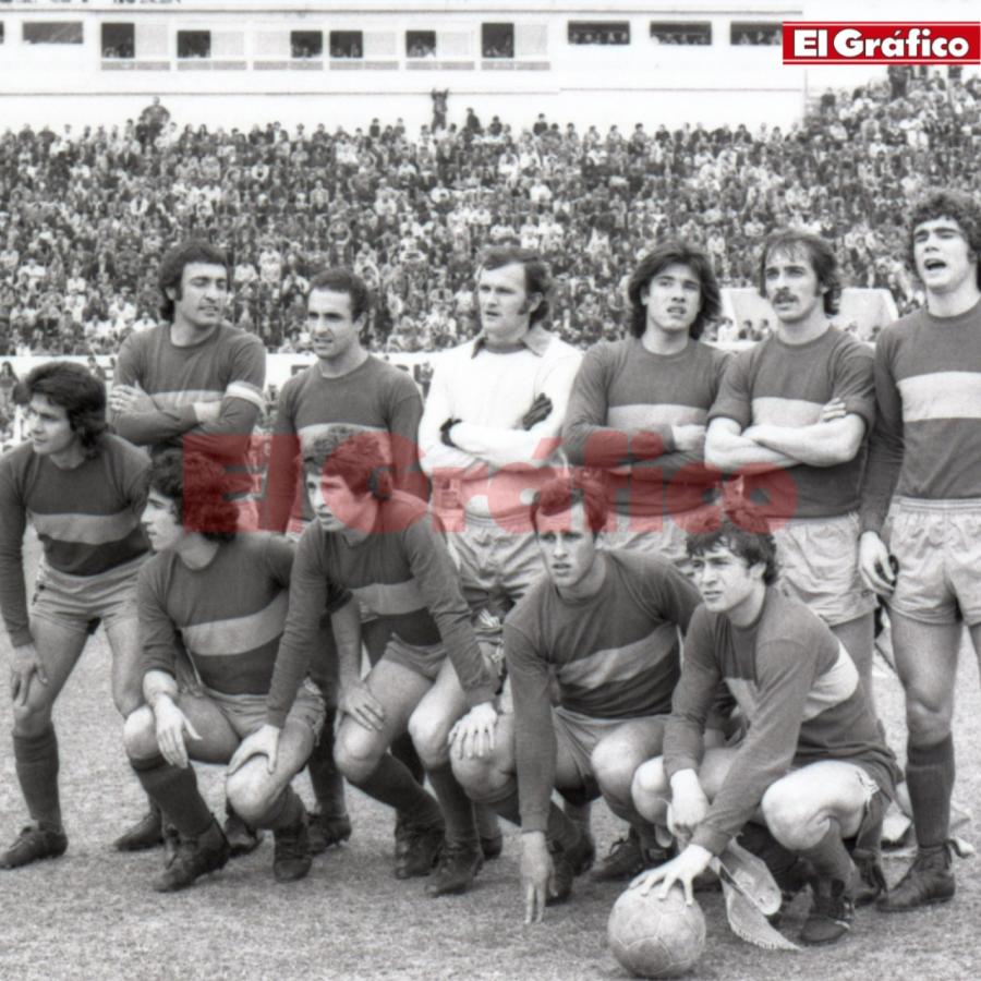 Imagen Formación de Boca ante Belgrano (1974)