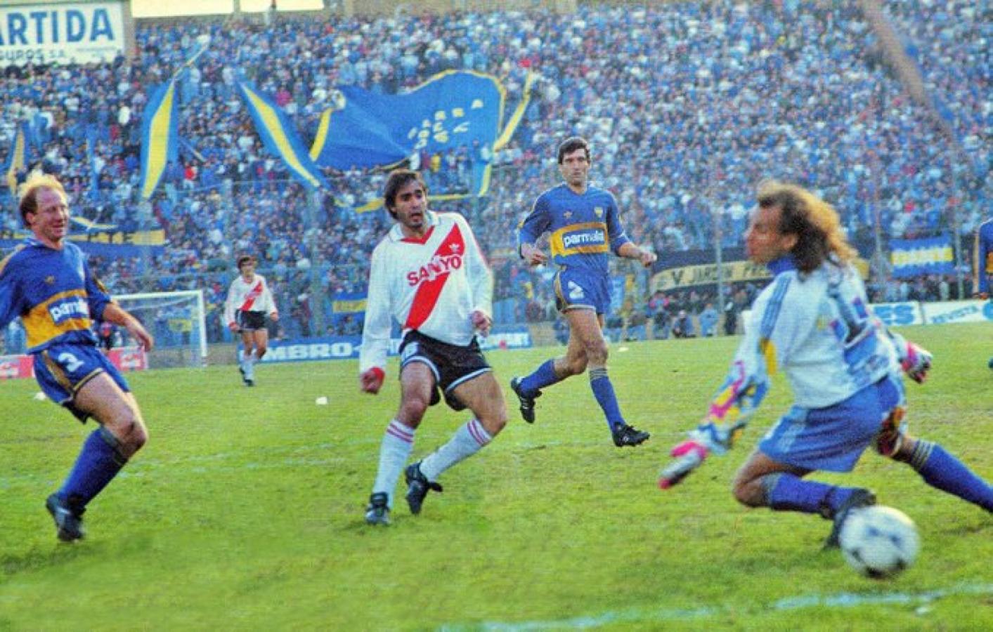Imagen Silvani le dio el triunfo y la clasificación a River en la Copa Centenario 1993