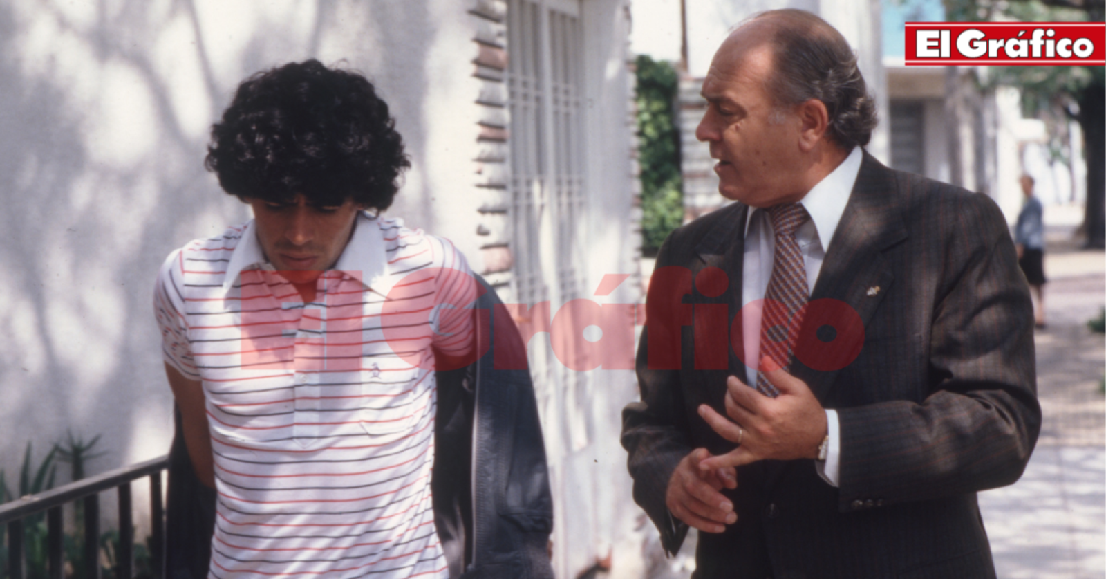 Imagen Una de las imágenes del histórico encuentro entre Diego y Di Stéfano
