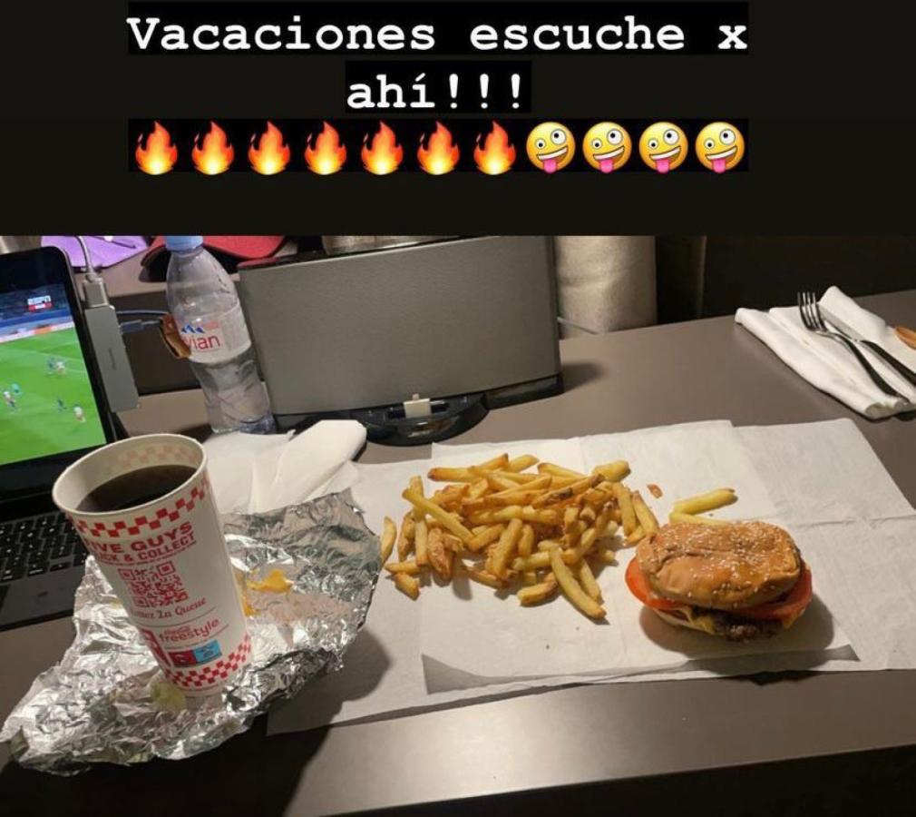 Imagen Hamburguesa con papas fritas, el gusto que se dio Schwartzman.