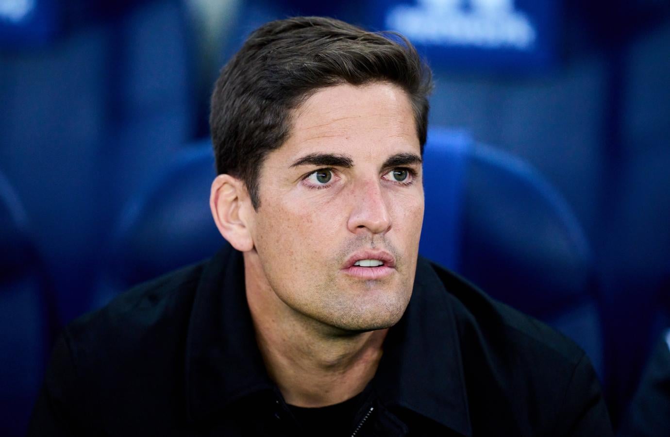 Imagen A Robert Moreno lo acusaron por armar los equipos con chatGPT.