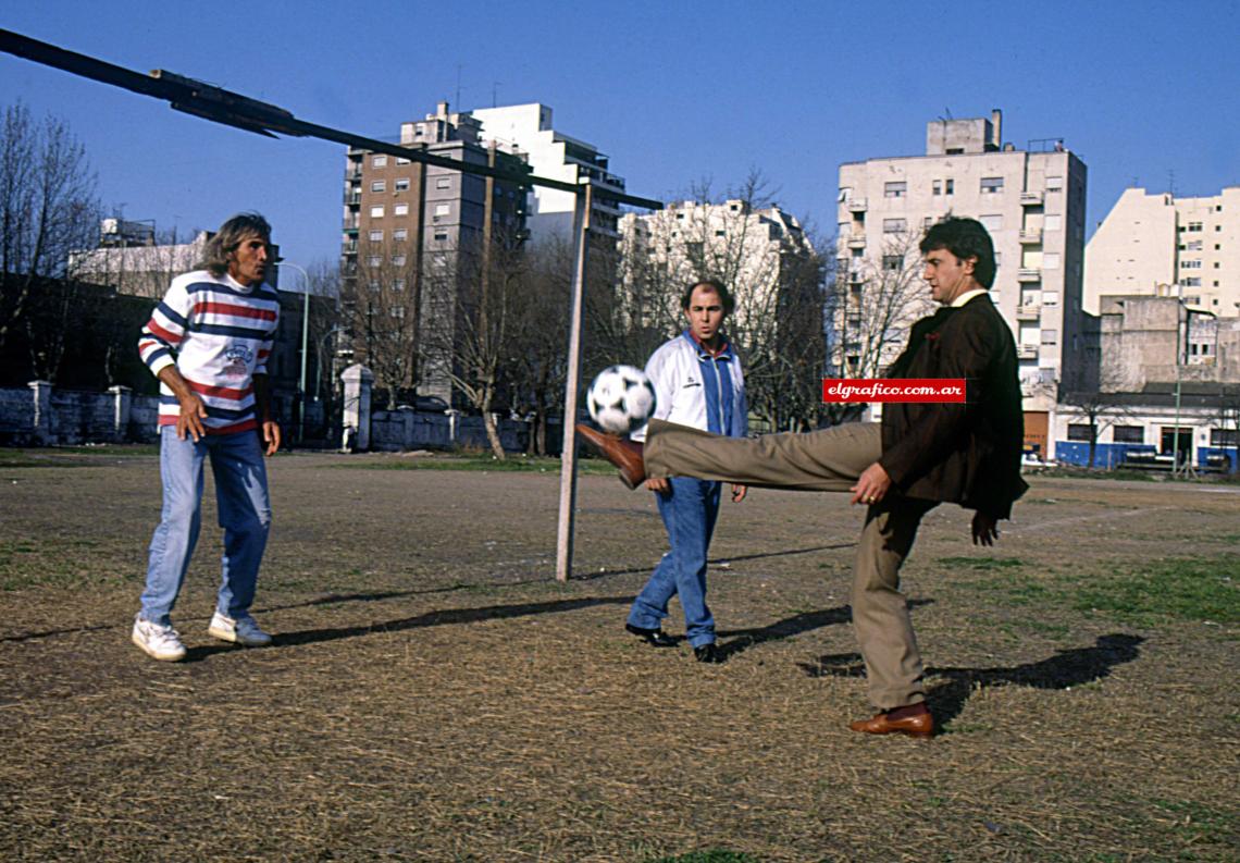 BOCHINI: “Antes había más competencia con otros jugadores. Te tenías que exigir... Ahora no, jugás dos o tres partidos bien y ya sos estrella.”