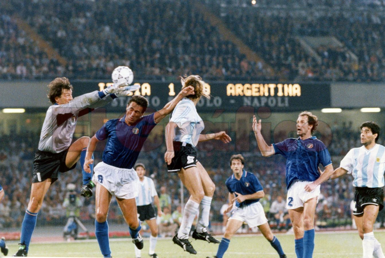 Caniggia y un gol clave en la semifinal contra Italia