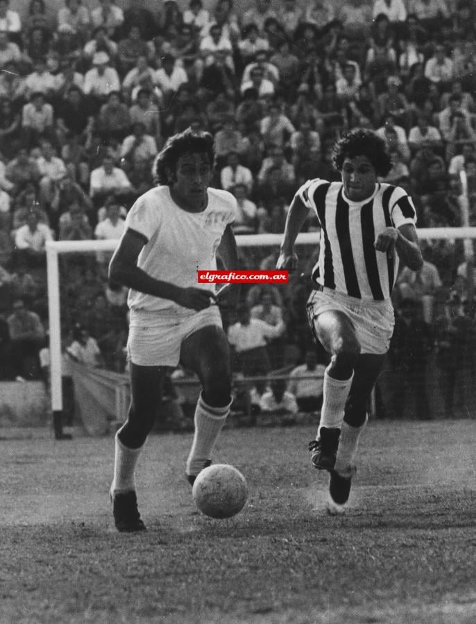 Año setenta. La vuelta a Buenos Aires. Huracán. El canje por Obberti. Y dos años oscuros. Y ahora, este Avallay de ahora... Nuevo. Distinto. Ganador. Pero lo mismo silencioso.