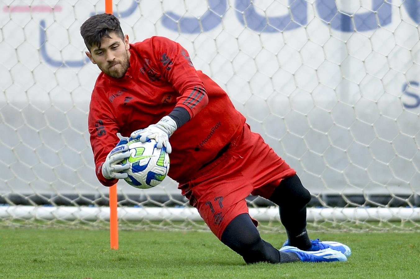 Imagen Agustín Rossi se afianzó en el arco de Flamengo en los últimos partidos.