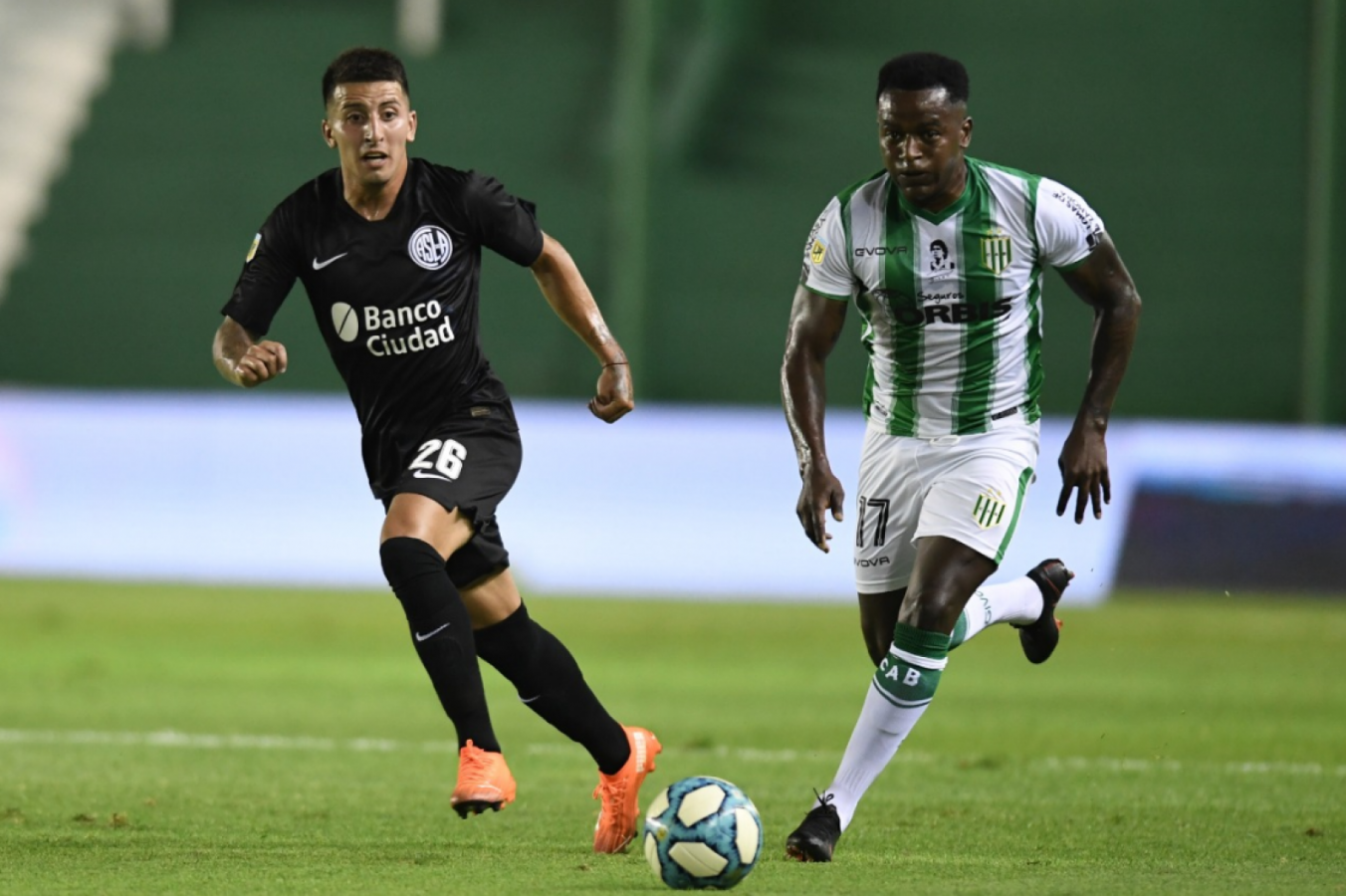 Banfield San Lorenzo El Otro Partido Del Domingo El Grafico
