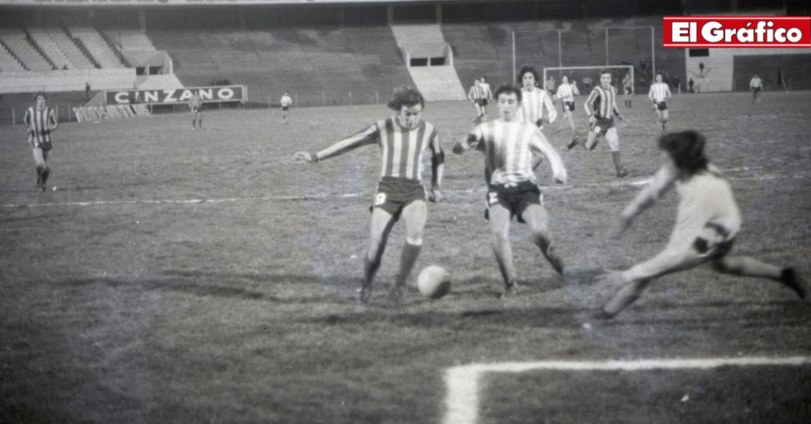 Imagen Una escena del histórico Racing 0 - Rosario Central 10 de 1975