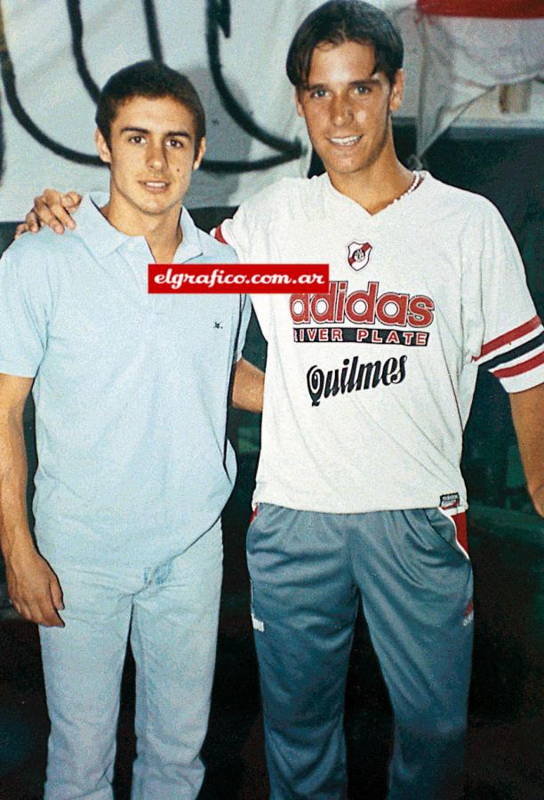 Imagen Posando con Pablo César Aimar.