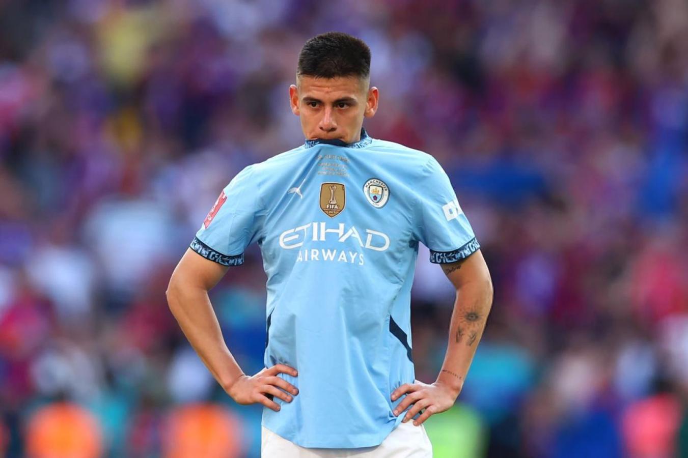 Imagen Echeverri y un momento de profunda incertidumbre en Manchester City.