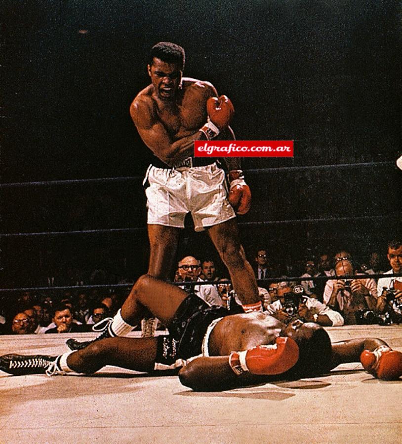1965, Clay dominante, Liston nocaut. Golpe fantasma, polémica y discusión. Todo duró 1 minuto 52 segundos.