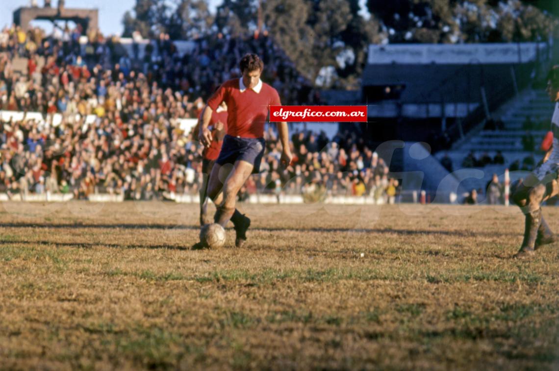 Raúl Bernao jugó en Independiente desde 1961 hasta 1971.