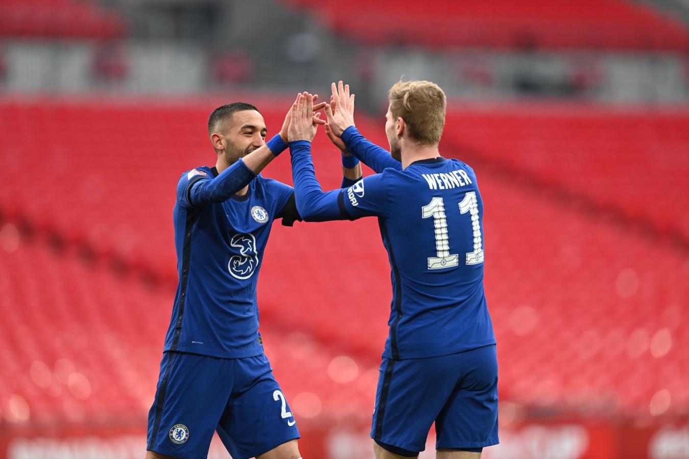 Imagen La sociedad del gol: pase de Werner, definición de Ziyech. Chelsea está en la final de la Copa FA. Fotos: @ChelseaFC
