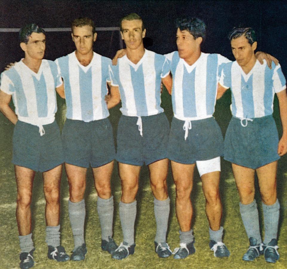 Imagen ”Los carasucias” del 57 y sus compinches: Corbatta, Maschio, Angelillo, Sívori y Cruz. 