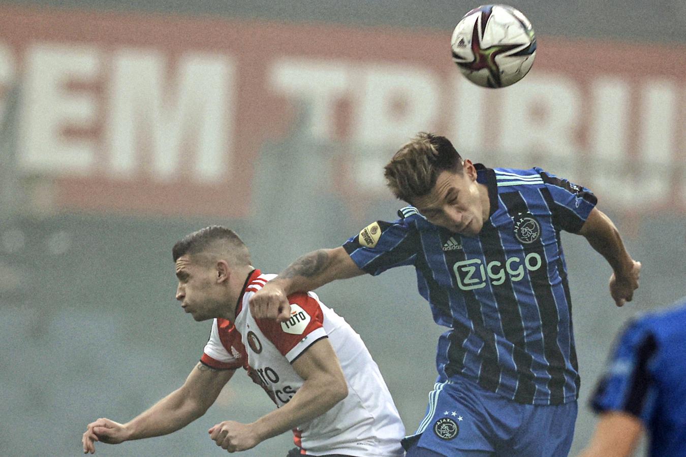 Imagen Lisandro Martínez se retiró lesionado por lesión y en su lugar ingresó Tagliafico (MAURICE VAN STEEN / ANP / AFP)