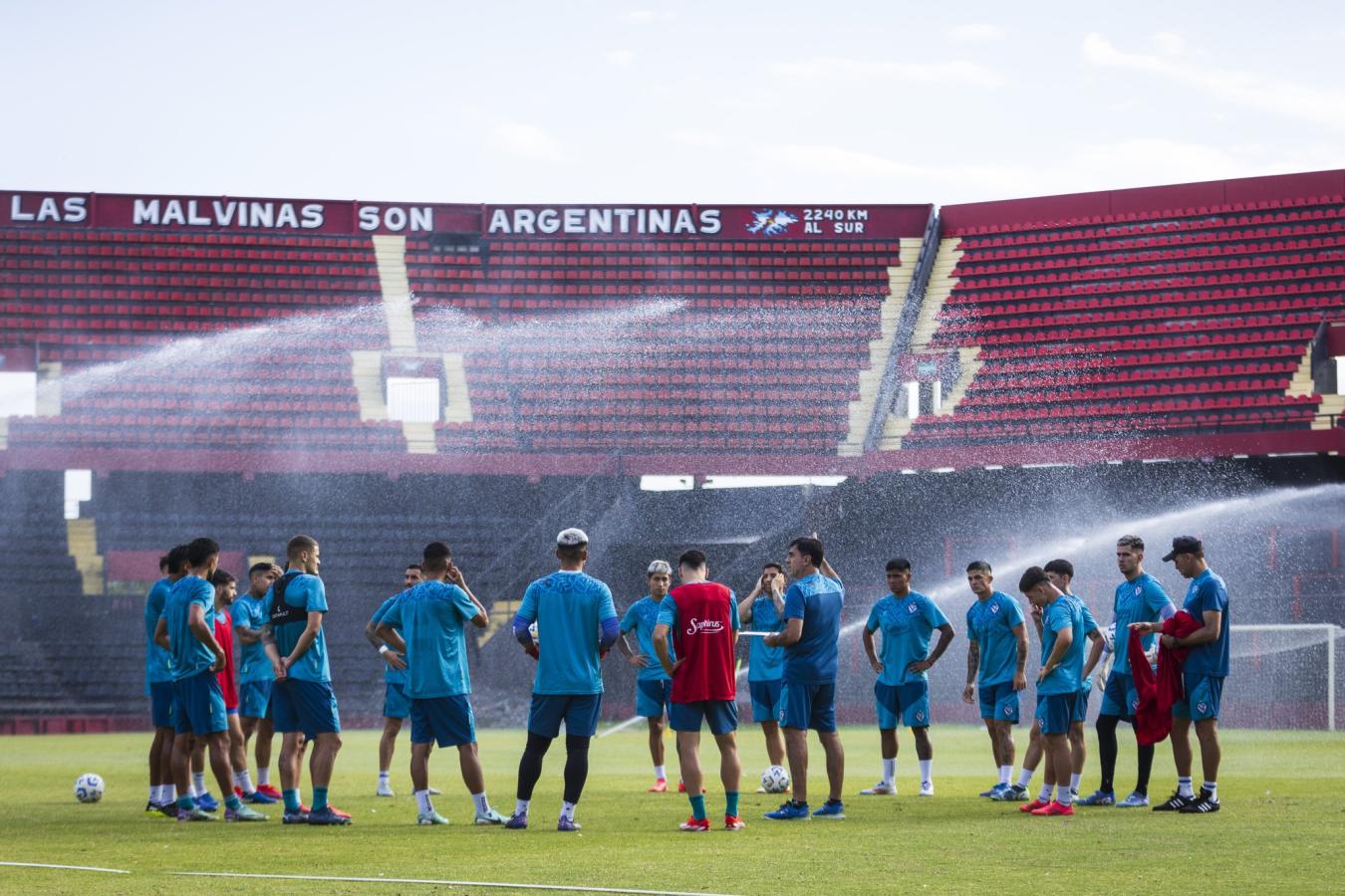 Imagen Gustavo Quinteros estará al frente del plantel de Vélez en 2025.