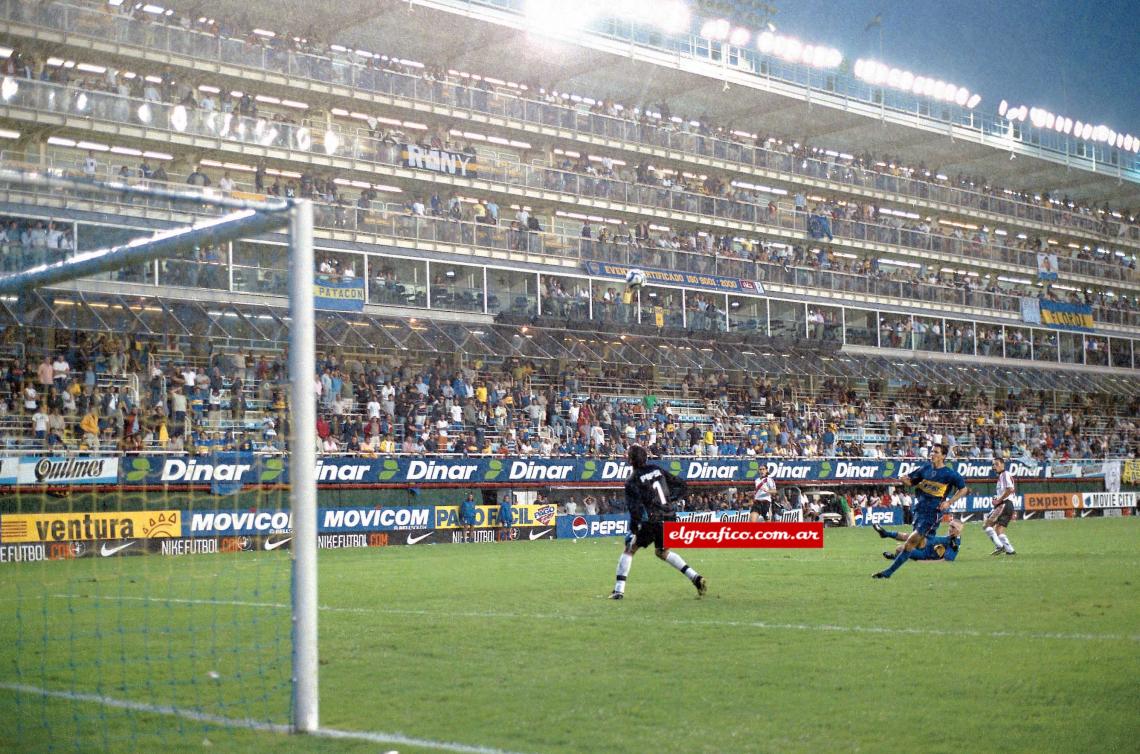 Imagen Ricardo Rojas y su golazo en la Bombonera: fue el único que convirtió en 241 partidos.