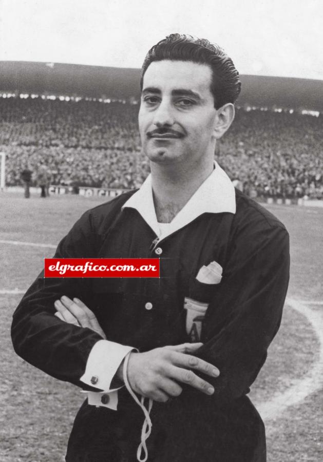 Nimo en sus años de árbitro.
