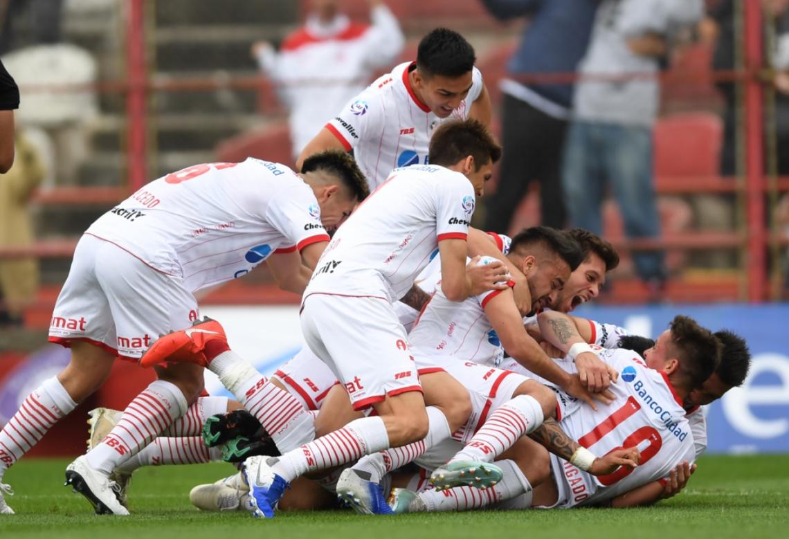 Imagen Celebración del gol de Lucas Barrios