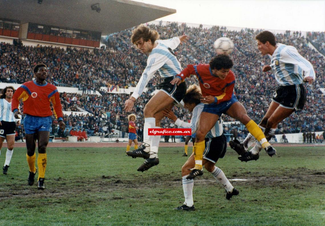 Imagen GOL SIMEONE A COLOMBIA 1