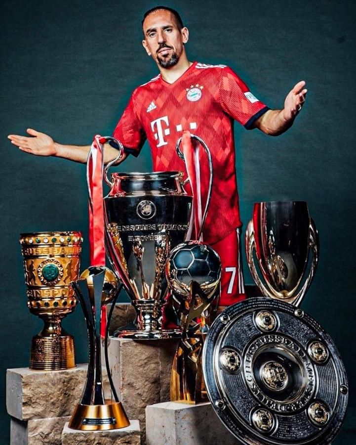 Imagen Ribéry cruzó a Cristiano Ronaldo y recordó la premiación de 2013.