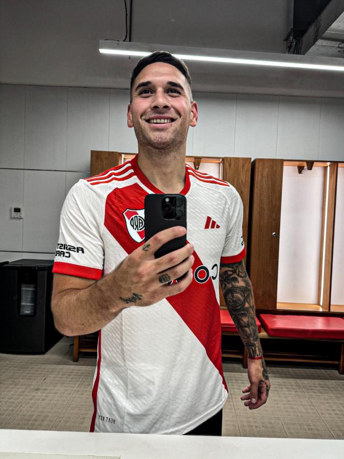 Imagen Villagra y el sueño cumplido de su llegada a River que se convirtió en pesadilla.