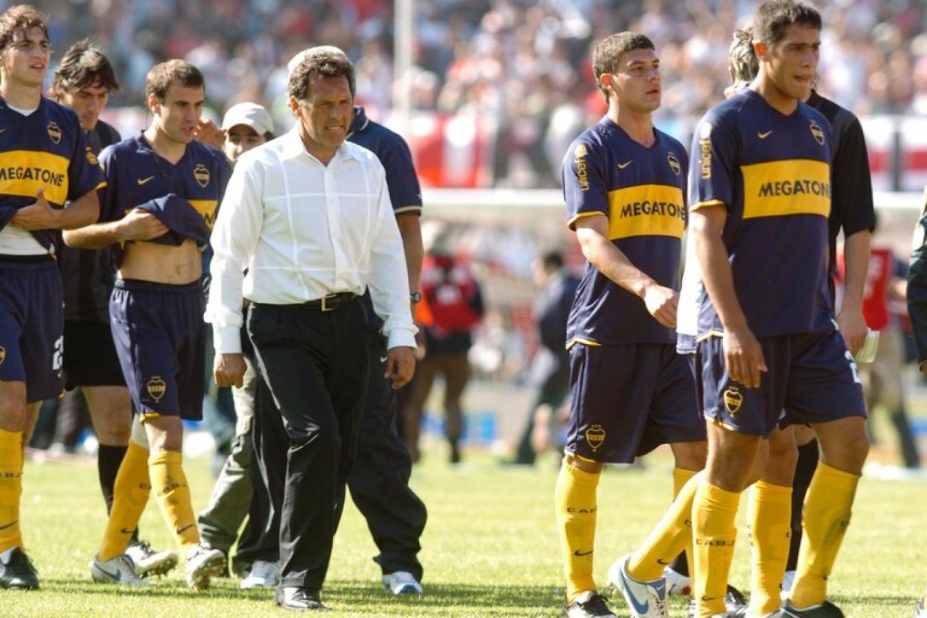 Imagen Previo al Mundial de Clubes 2007, Boca perdió 2-0 ante River