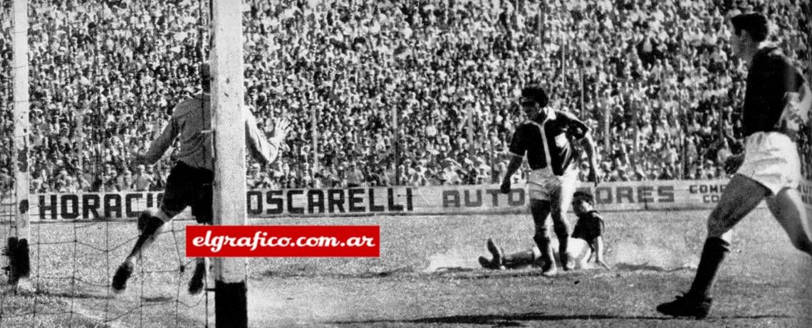 Primer gol de Ferro. Lo cobró Juárez. Lo pagó Migo.