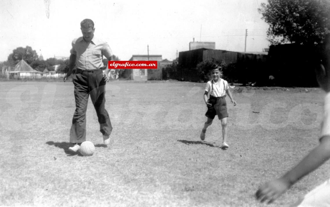 Vicente de la Mata con su hijo Vicentito.