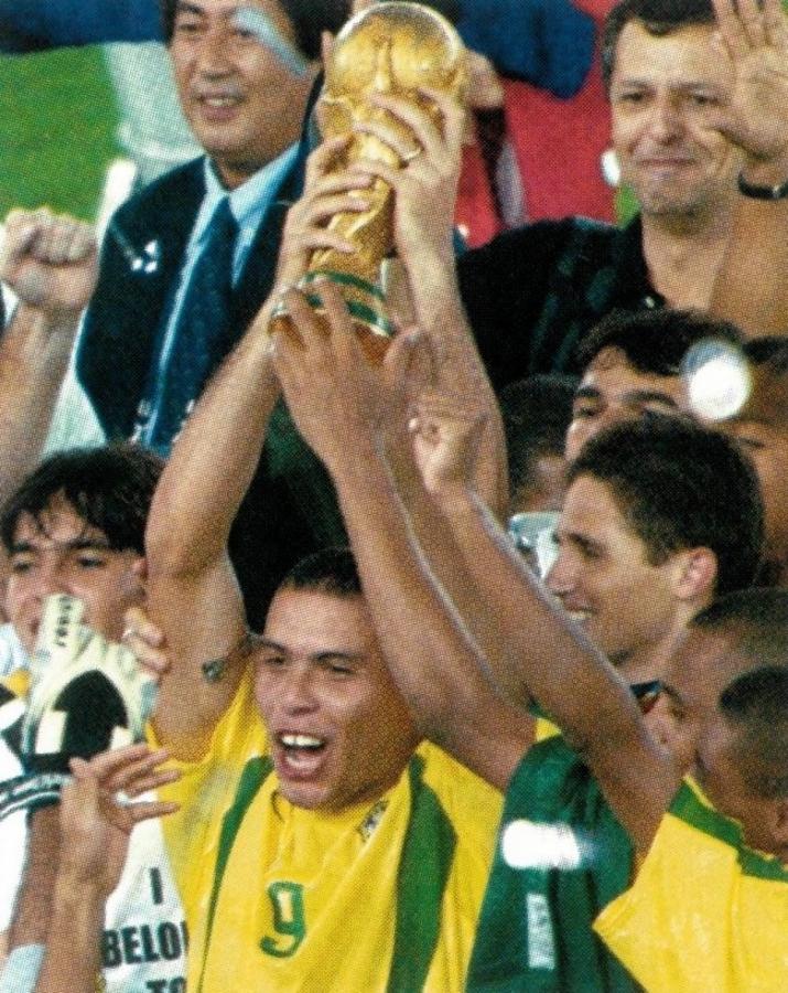 Imagen Si bien fue parte de la nómina que ganó el Mundial de Estados Unidos 1994, en 2002 fue la gran figura del campeón.