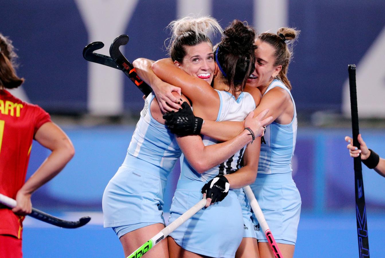 LAS LEONAS VENCIERON A ESPAÑA | El Gráfico