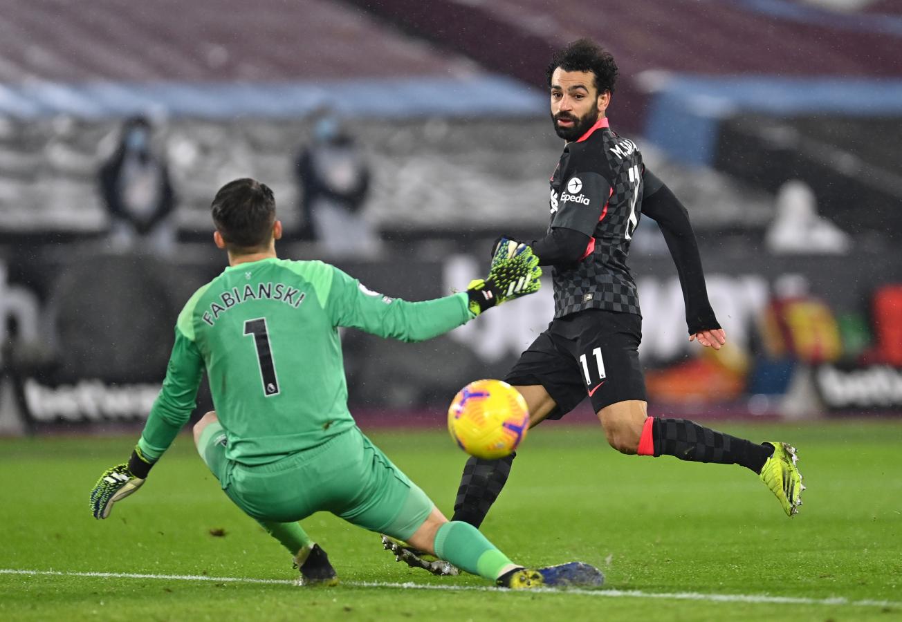 Imagen Salah está a punto de anotar el segundo de su cuenta personal y de Liverpool, tras una contra perfecta.