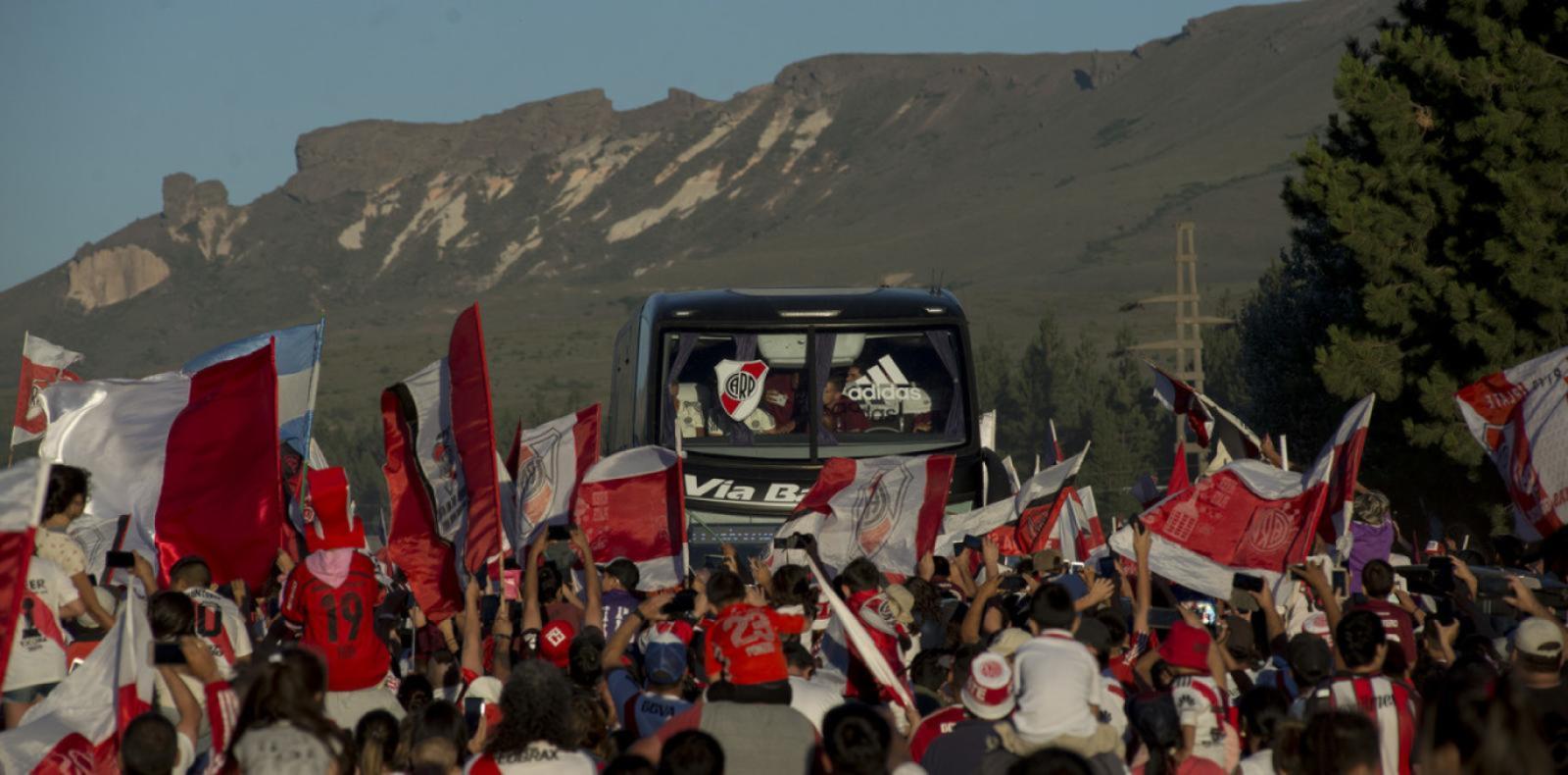 Imagen Habrá estrictas medidas para recibir a River en San Martín de los Andes.