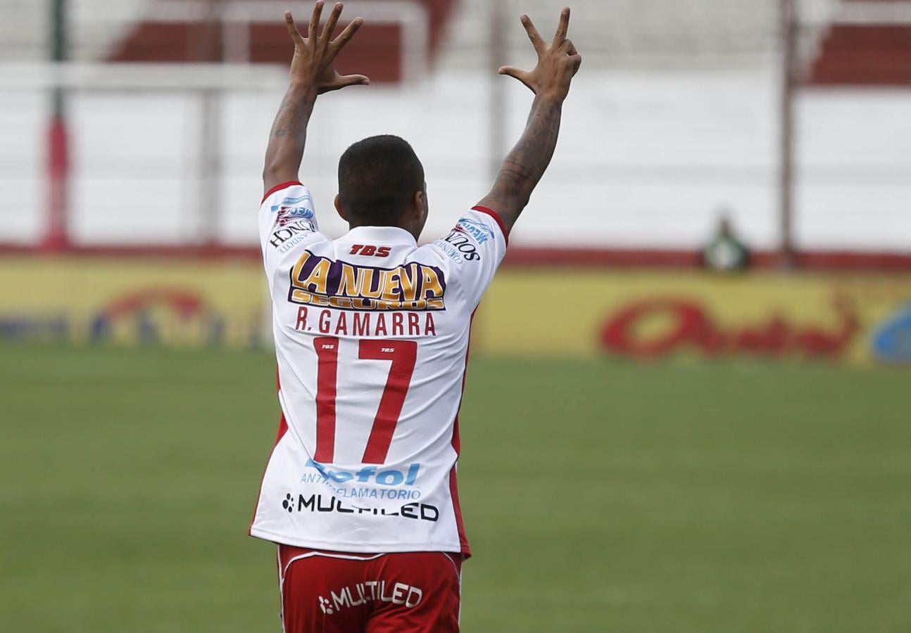 Imagen Alejandro Romero Gamarra, Huracán
