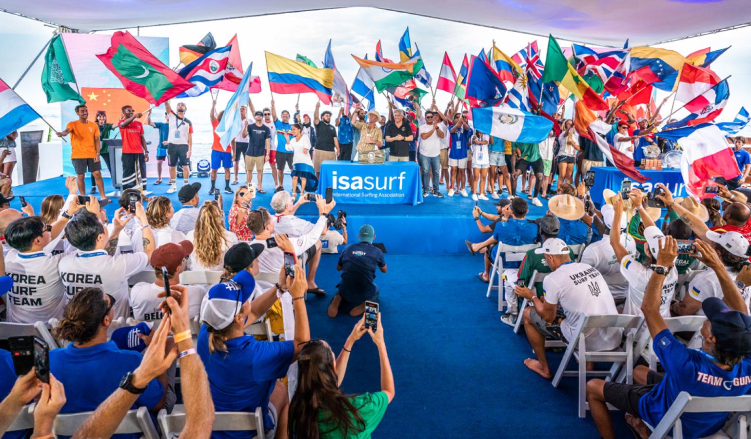 Imagen Aguerre inaugurando el Mundial de El Salvador, con 63 países.