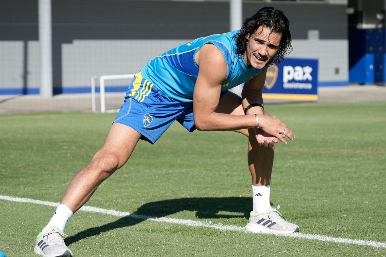 Imagen de Cavani reapareció en Boca y se entrenó en soledad