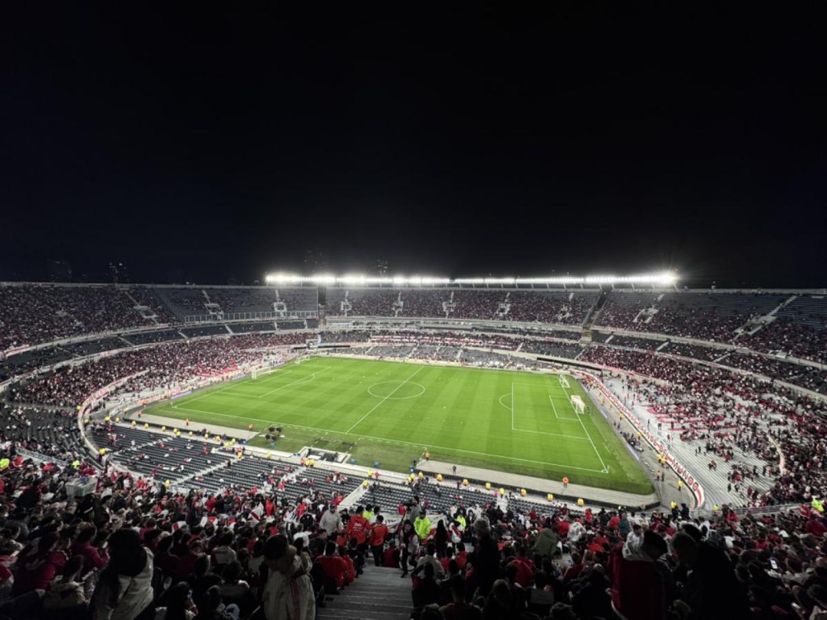 River vs. Colo Colo, con formaciones confirmadas El Gráfico