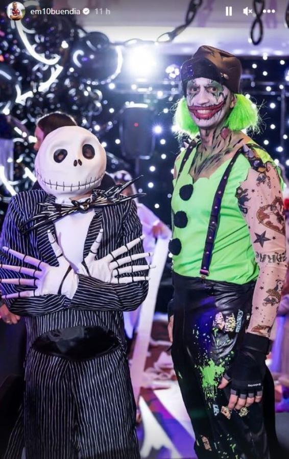 Imagen Dibu y Buendía, fieles a Halloween.