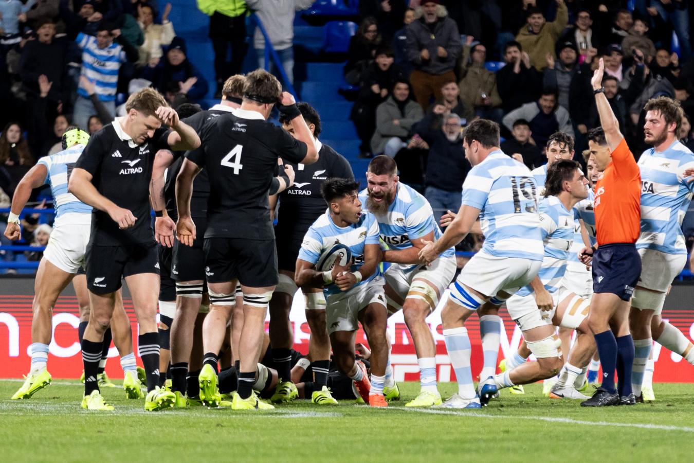Imagen Los Pumas vienen de vencer a Nueva Zelanda en la cancha e Vélez.
