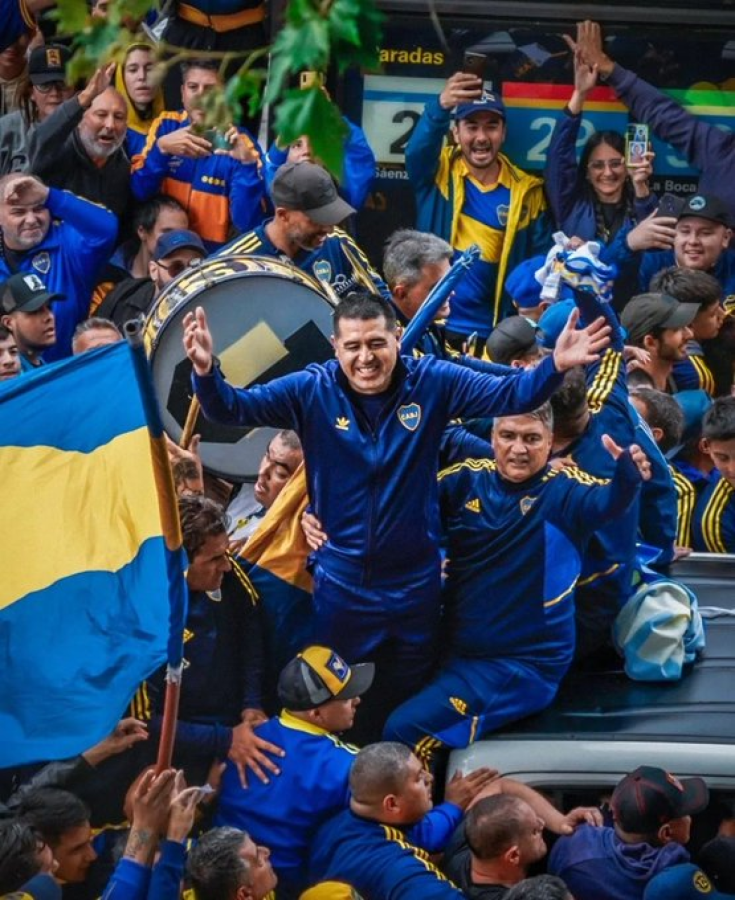 Imagen Riquelme y el apoyo popular. Román busca ser presidente por primera vez.
