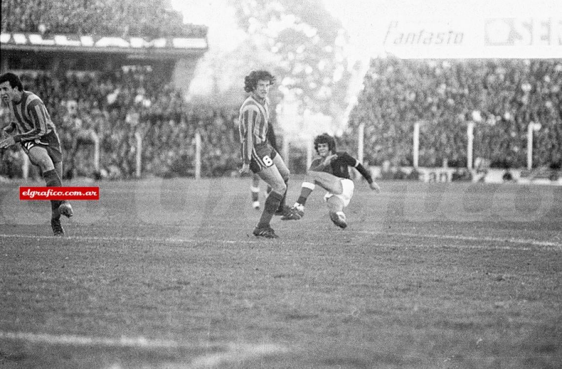 Ya salió el zurdazo histórico de Zanabria, será el empate frente a Central y la gloria leprosa.