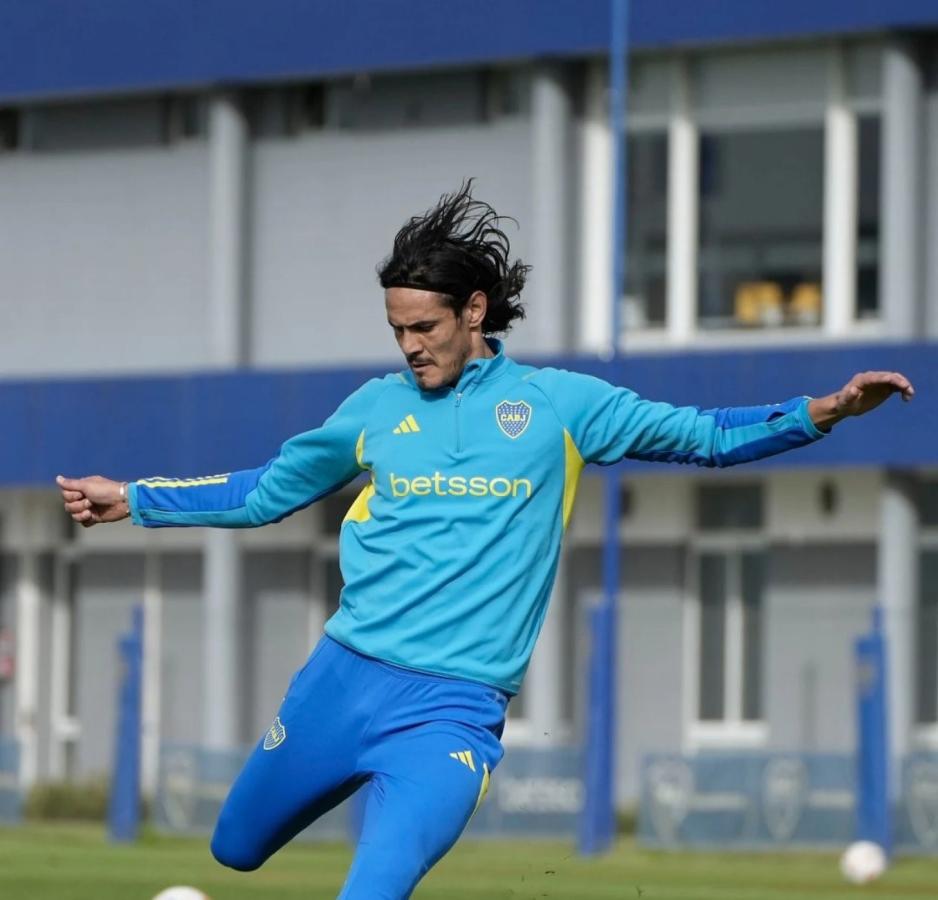 Imagen Edinson Cavani, titular después del descanso y la puesta a punto.