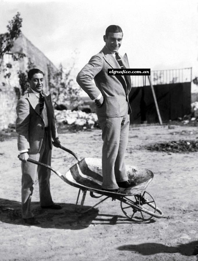 Imagen Francisco Varallo bromea con Carlos Spadaro en 1931