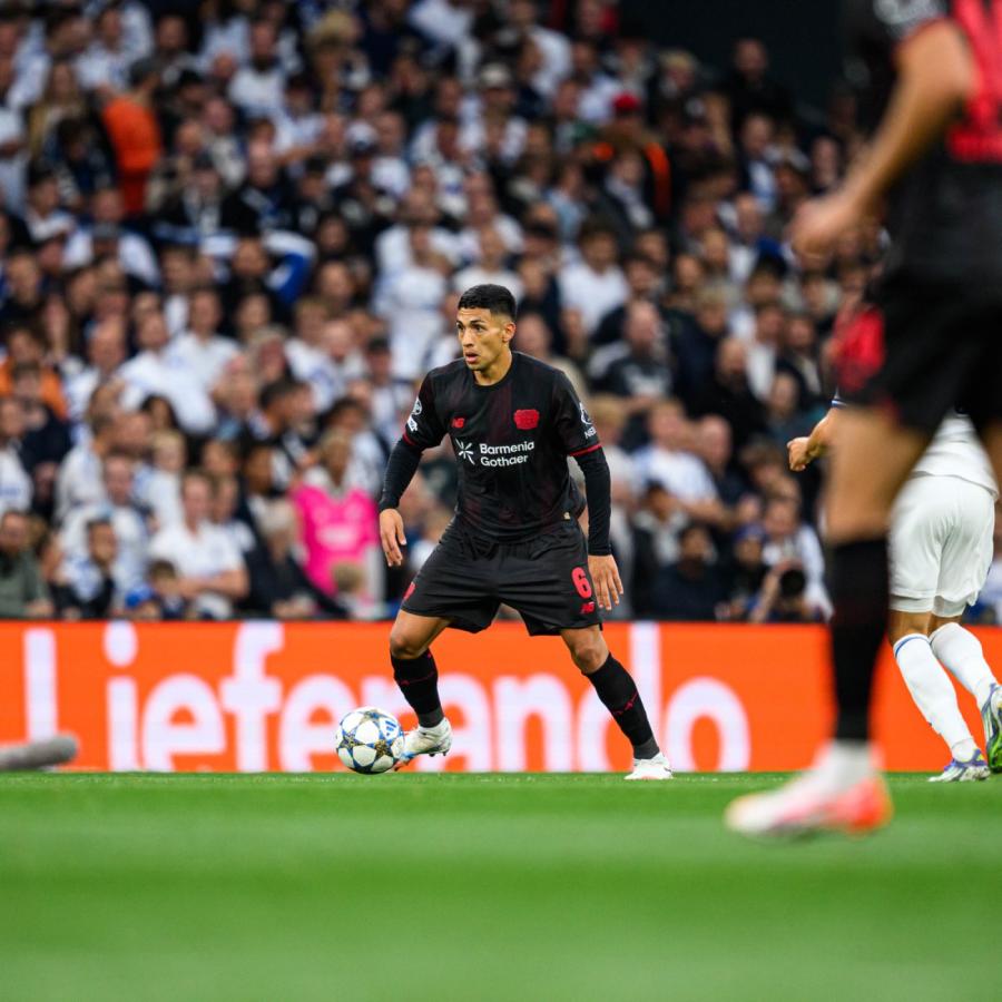 Imagen Equi Fernández jugó 51 minutos para Bayer Leverkusen.
