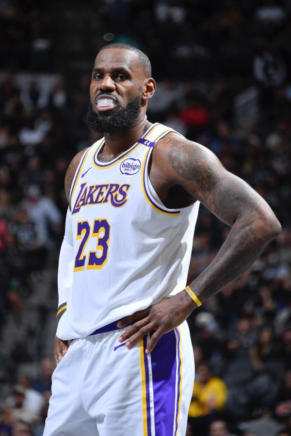 Imagen LeBron James se cansó de las redes sociales y decidió distanciarse por un tiempo.