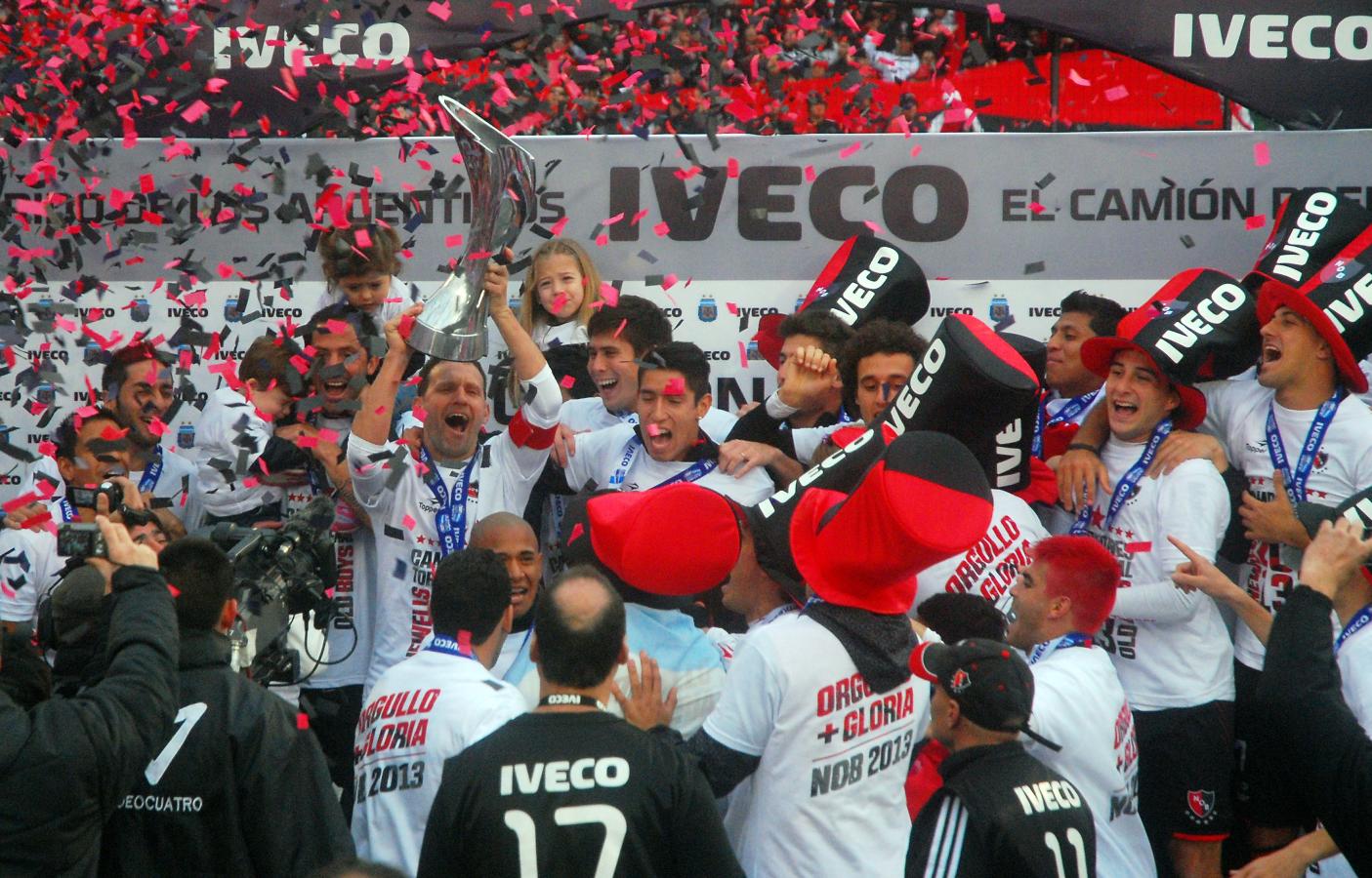 Imagen En la última fecha, ya como campeón, Newells festejó la obtención del Torneo Final 2013 ante su gente (FOTOBAIRES)