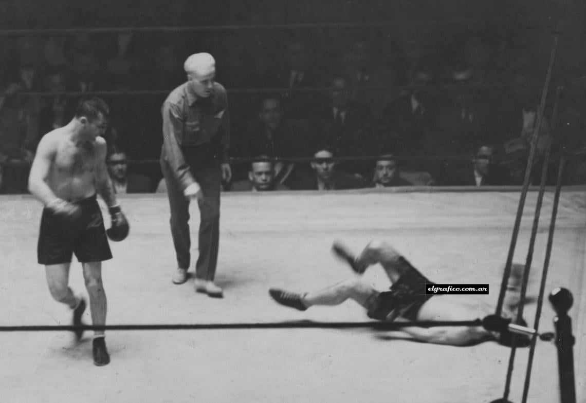 25 de mayo de 1931. El único recuerdo que tenía de su combate en el Madison frente a Billy Petrolle era el siguiente : "le extendí las manos para el saludo...y no sé más nada". El golpe lo sorprendió sin defensa alguna.