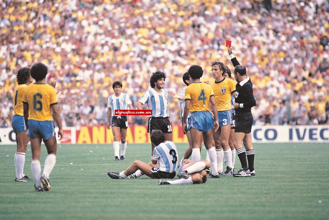 Imagen Fue expulsado ante Brasil en España 82.