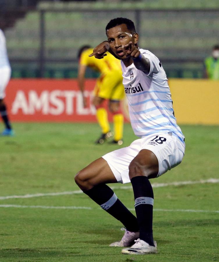 Imagen El festejo de Rafinha de Gremio. MANAURE QUINTERO, POOL AFP