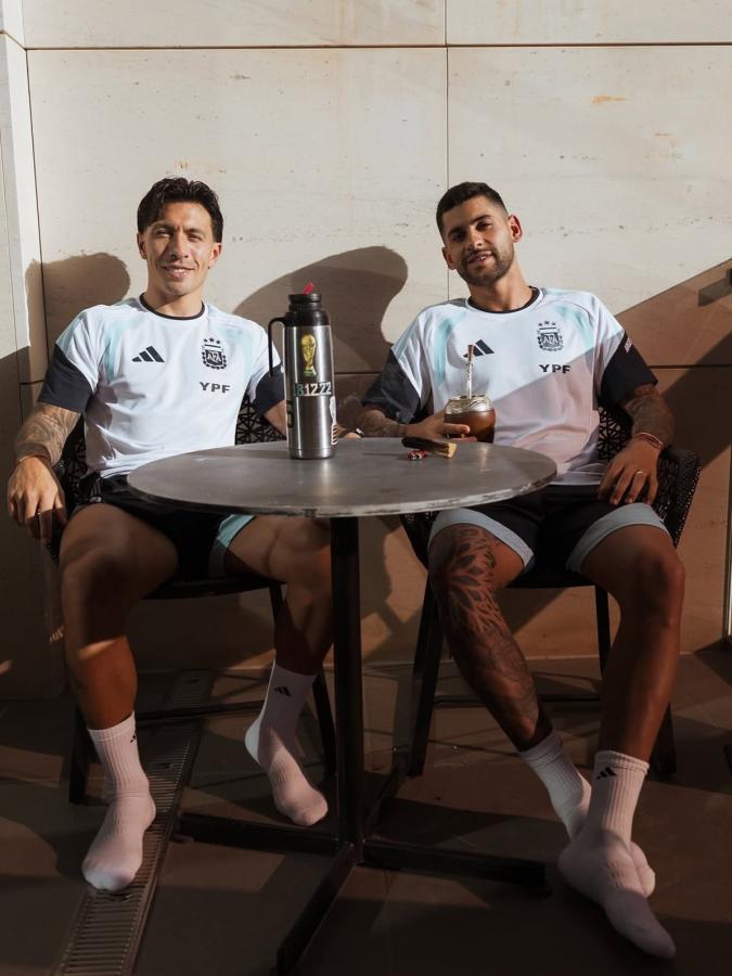 Imagen Lisandro Martínez vuelve de una rotura ligamentaria en la rodilla izquierda.